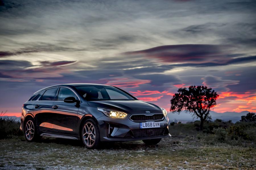  Kia ProCeed GT Line 2019 года  (UK) (фото 8 из 40)
